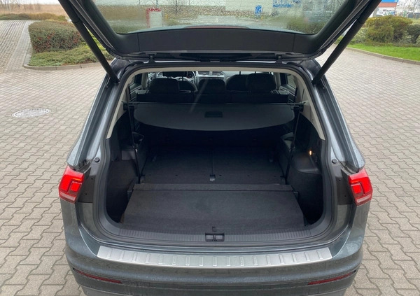 Volkswagen Tiguan cena 112500 przebieg: 93085, rok produkcji 2018 z Kalisz małe 596